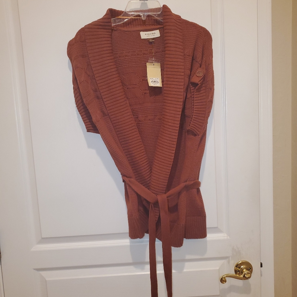 NWT. Brown, short sleeve, cardigen